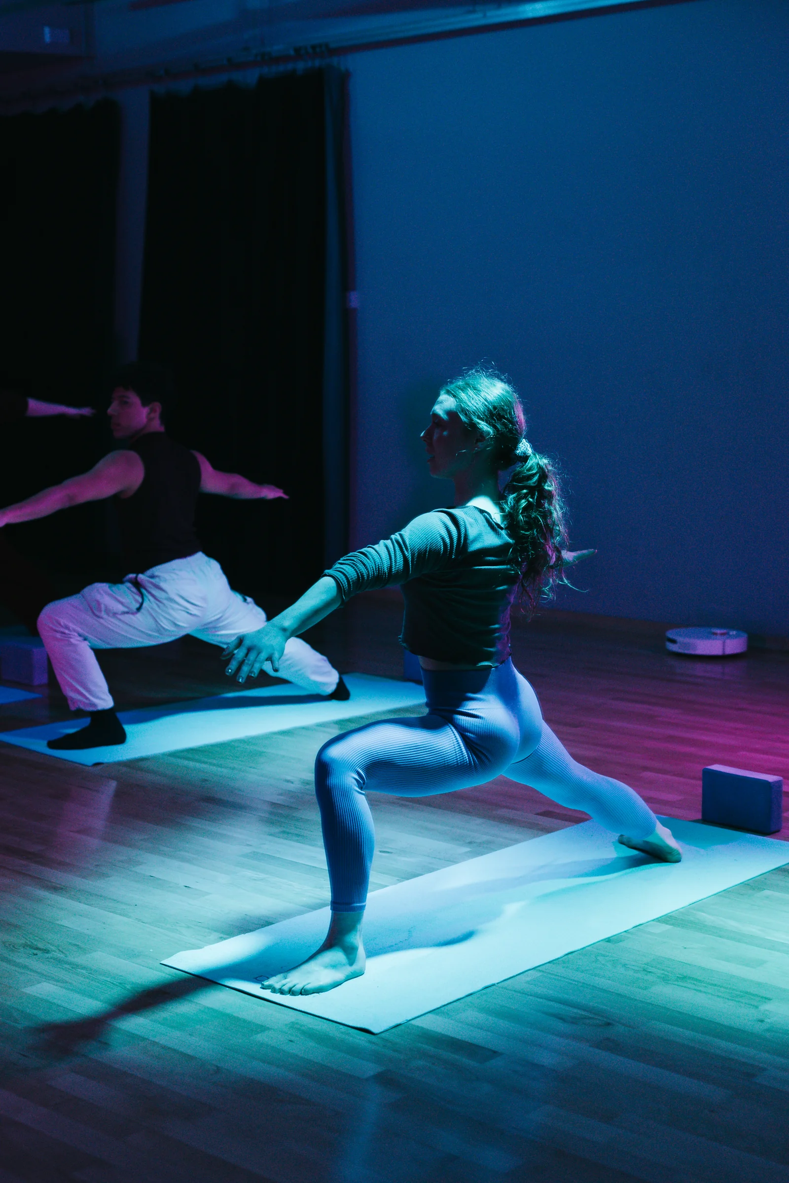 Participants exploring a side-reaching movement together